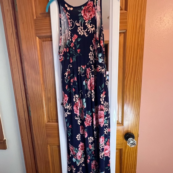 Women’s Xl flowered dress with pockets. - Picture 4 of 4